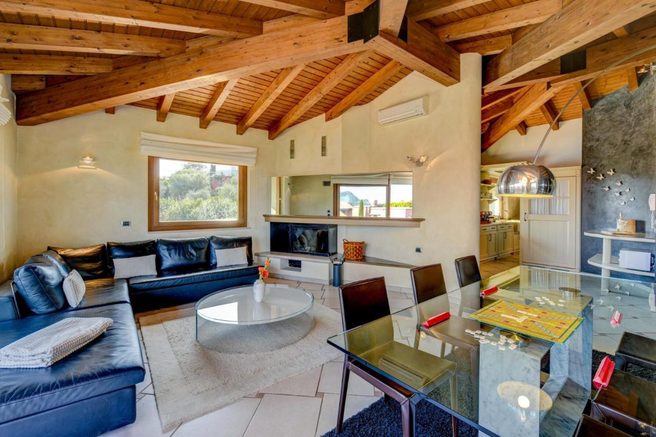 Villa Oleander Manerba del Garda Eksteriør billede